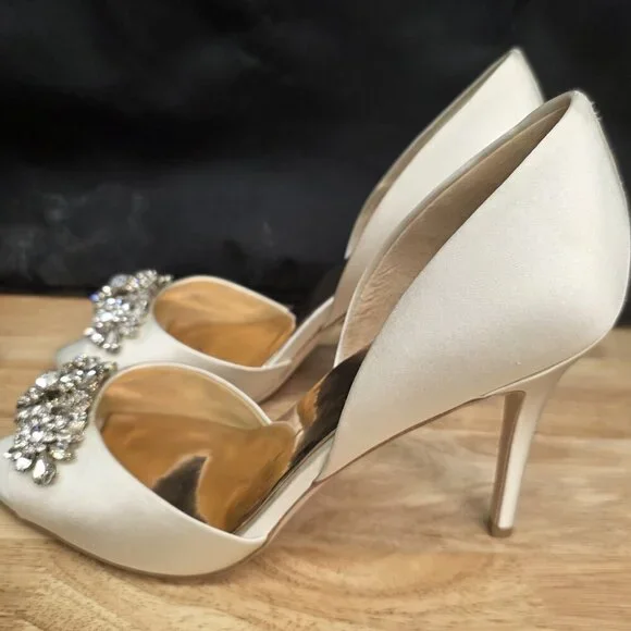 badgley mischka Gianna Embellished Pumps Women's Size 9.5 Ivory Wedding Prom 4in - Picture 8 of 11